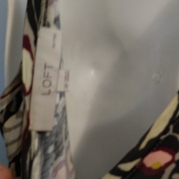 Loft sleeveless v neck abstract  floral print maxi dress. Size Petite Small. - Picture 6 of 6